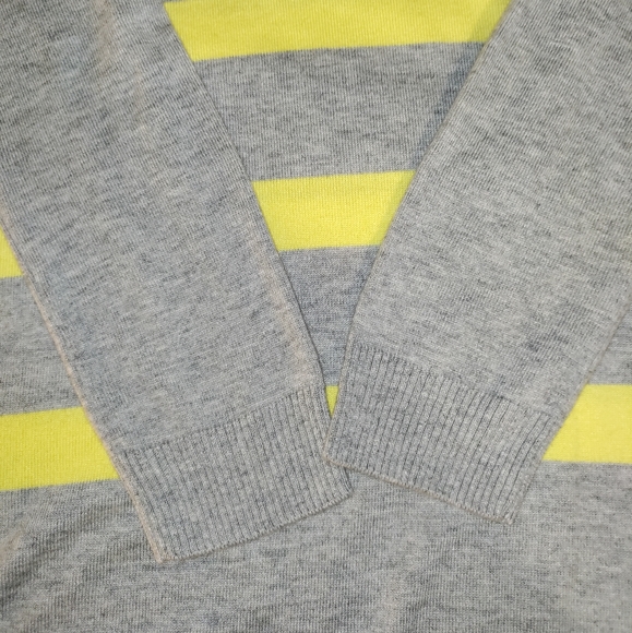 🆕Gap Maternity | Striped V-Neck Sweater Size L - Picture 4 of 10